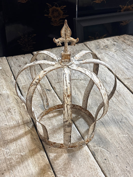 MEDIUM WHITE IRON CROWN