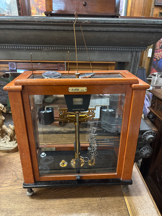ENGLISH CASED COUNTER SCALE