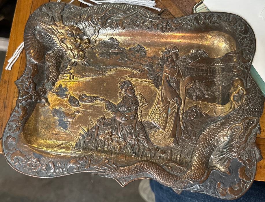 JAPANESE DRAGONS AND LADIES METAL TRAY