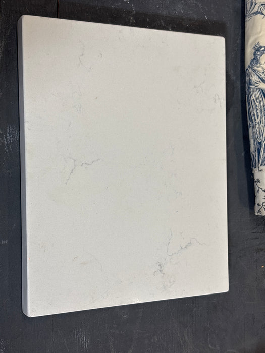 MEDIUM WHITE STONE CUTTING BOARD