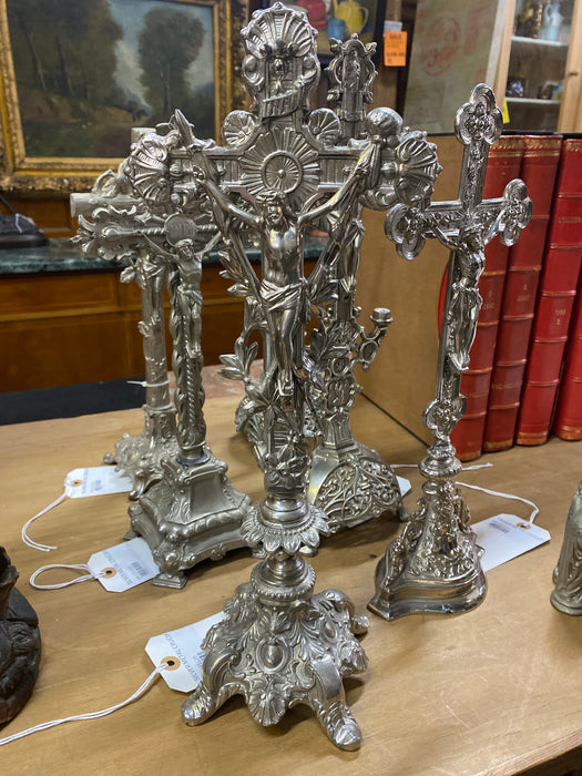 LARGE SILVER METAL CRUCIFIX WITH FLORISH