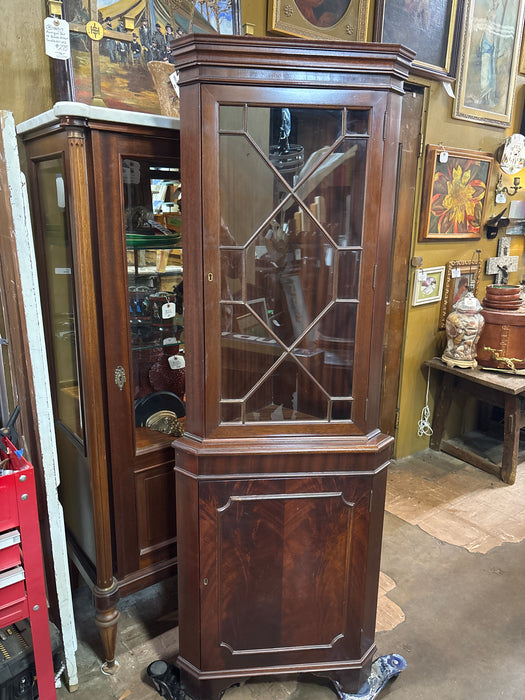 MAHOGANY DUNCAN PHYFE CORNER CHINA CABINET
