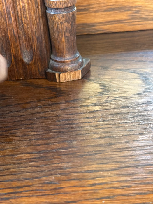 OAK TURN OF THE CENTURY CORNER CABINET