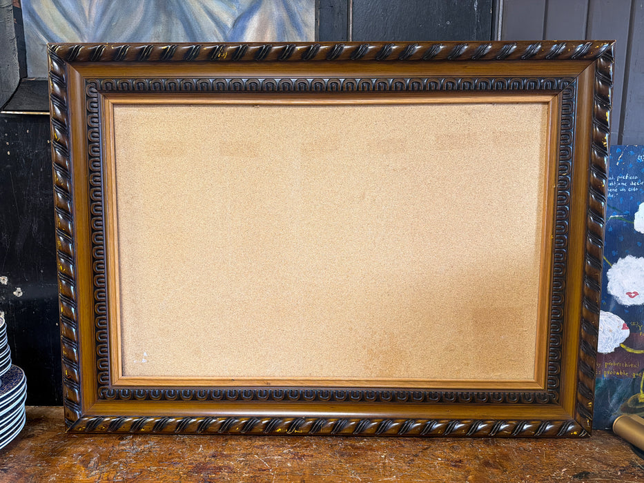 LARGE GADROONED FRAME
