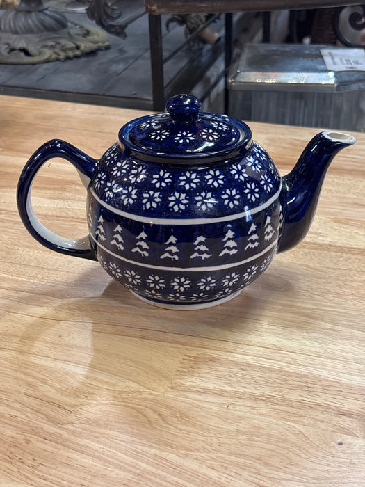 POLISH BLUE AND WHITE TEA POT WITH SNOW FLAKE BOLESLAWIC