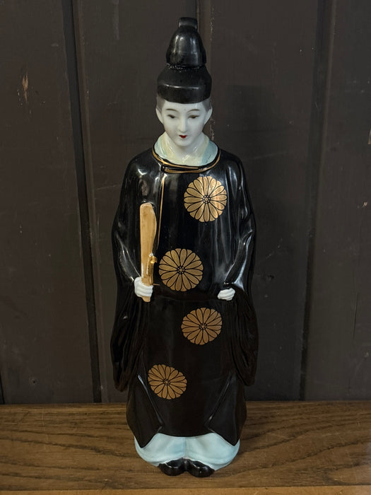 SMALL ASIAN MAN SAKI BOTTLE