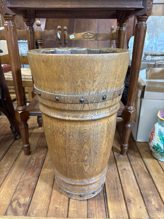 ROUND WOOD BARREL STICK STAND