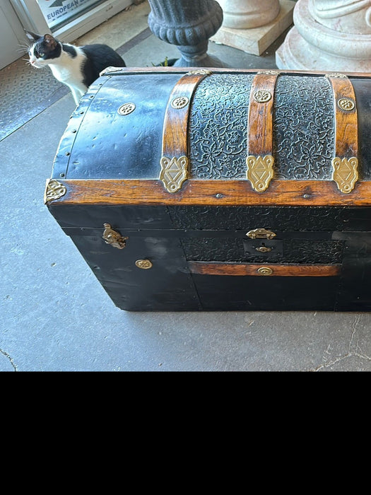 DOME TOP BLACK AND WOOD STEAMER TRUNK WITH INNER TRAY