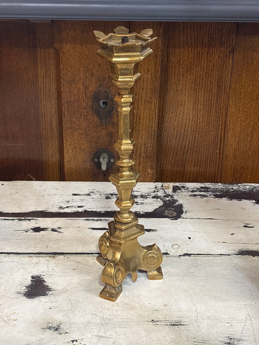 SMALL BRASS PRICKET