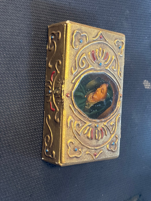 SMALL GOLD, RED AND BLUE FLORENTINE BOX WITH PORTRAIT OF WOMAN