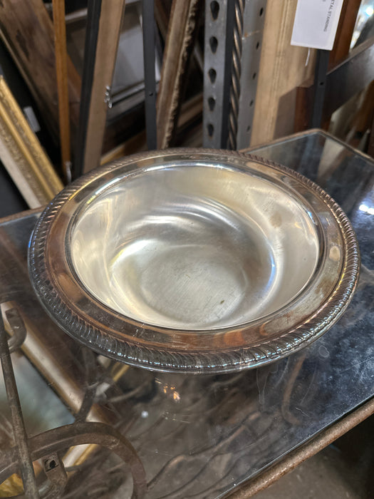 GADROONEDGE SILVER PLATE CASSEROLE BOWL