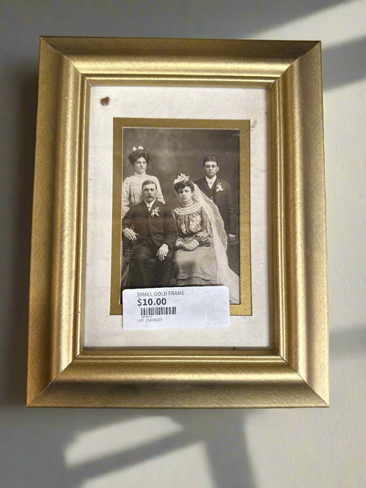 SMALL GOLD FRAME