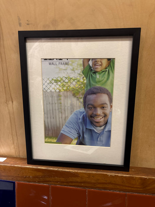 SIMPLE BLACK FRAME 1 OF 3