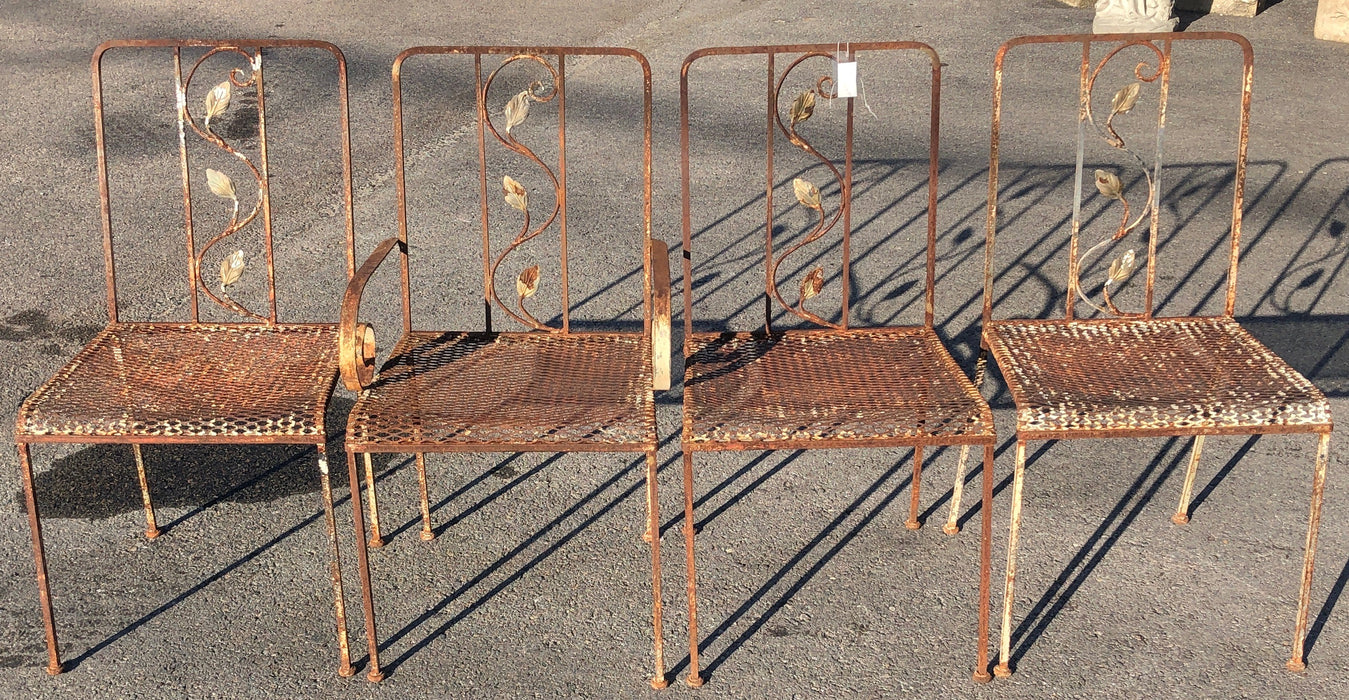 SET OF 4 CHAIRS WITH IRON MESH SEATS, 1 ARMED