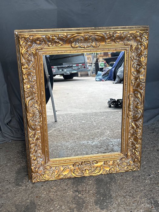 LOUIS XV ORNATE GILT FRAMED MIRROR