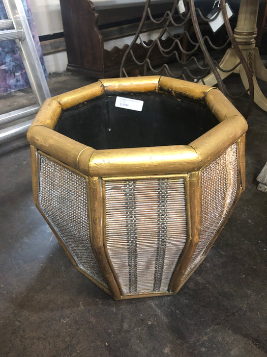 OCTOGONAL TIN PLANTER WITH GOLD RIM