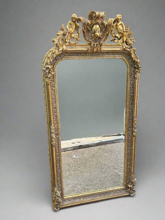 MEDIUM GOLD WITH PIERCE CHERUBIM  MIRROR NOT OLD