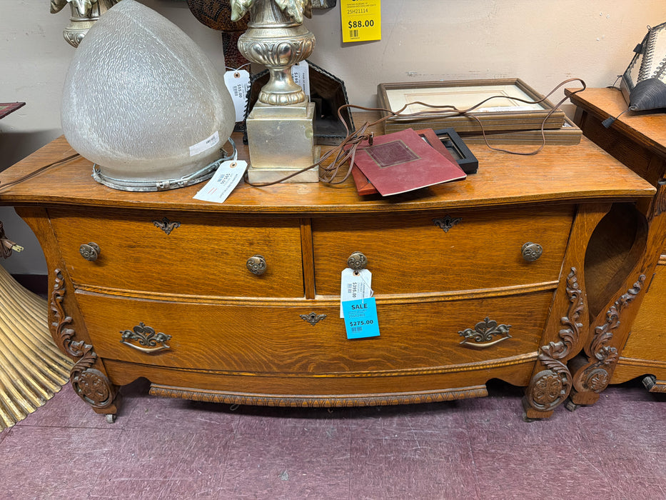 AMERICAN OAK LOW 2 DRAWER DRESSER