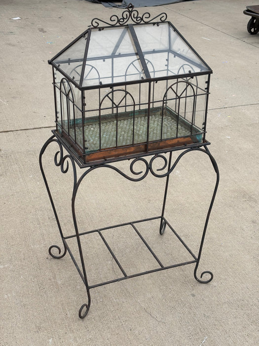 METAL AND GLASS GREENHOUSE ON STAND