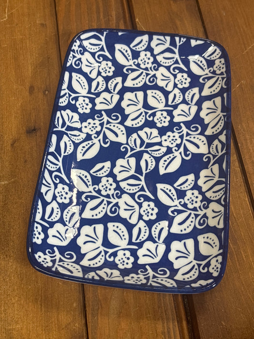 BLUE AND WHITE FLORAL PLATTER