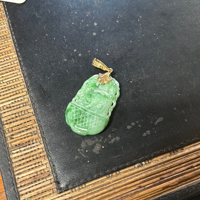 GREEN JADE CARVED PENDANT