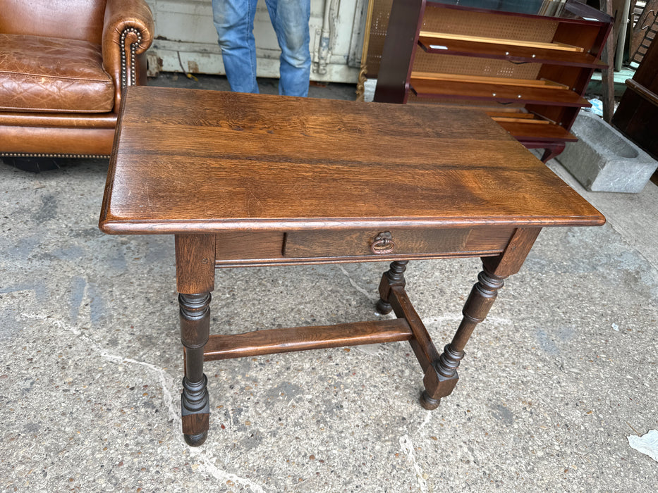 RECTANGULAR OAK SIDE TABLE WITH STRETCHER