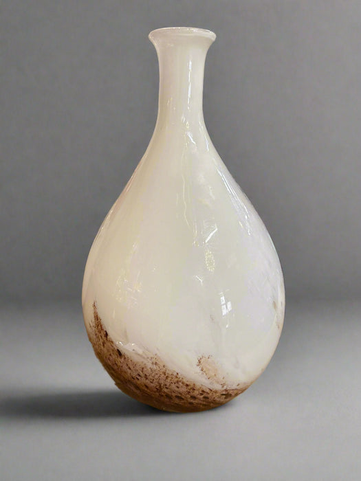 SMALL WHITE AND BROWN VASE
