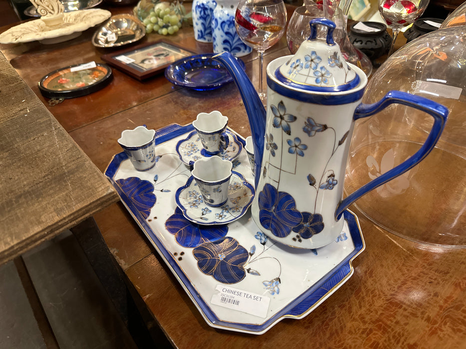BLUE AND WHITE CHINESE TEA SET-AS FOUND