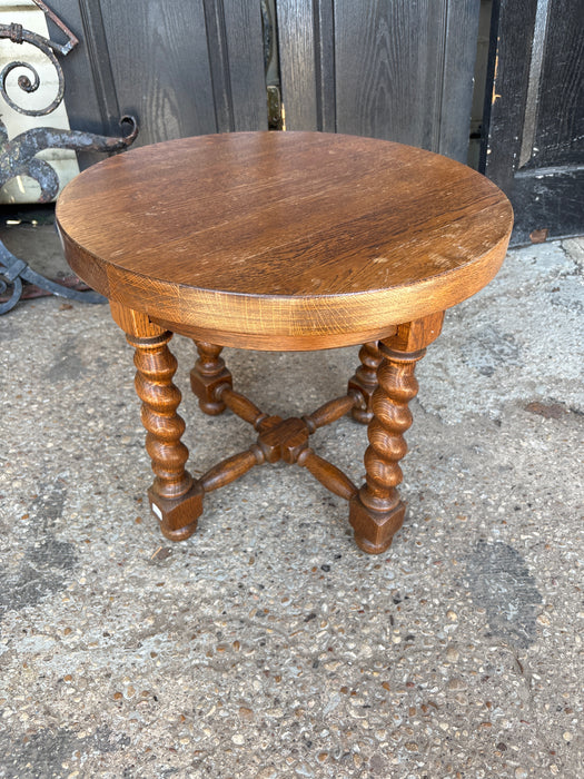 THICK OAK TOP BARLEY TWIST TABORET