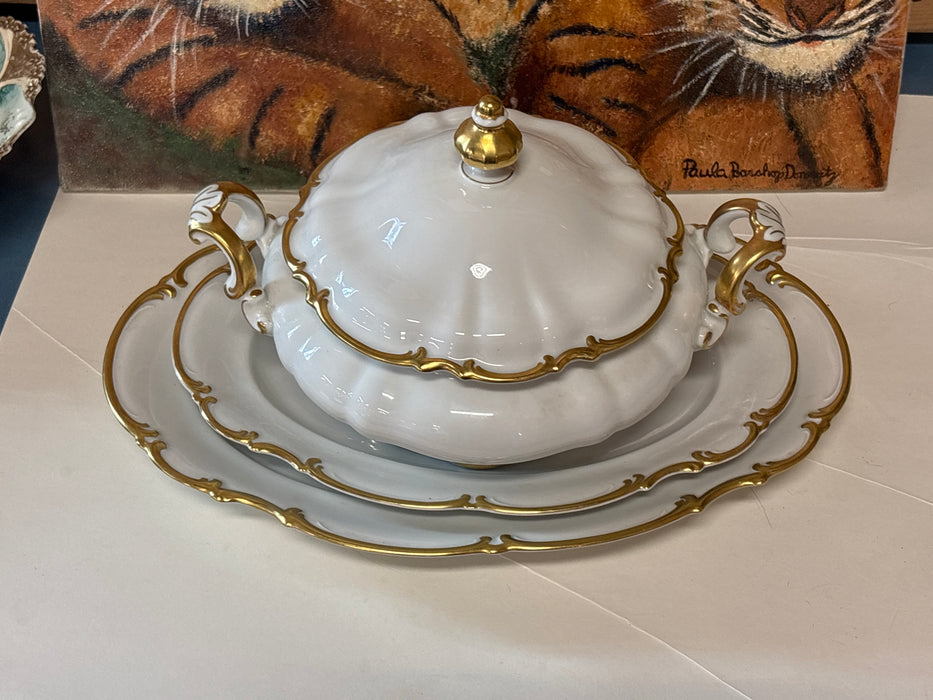 3 PIECE SET OF GOLD AND WHITE PLATES AND TUREEN