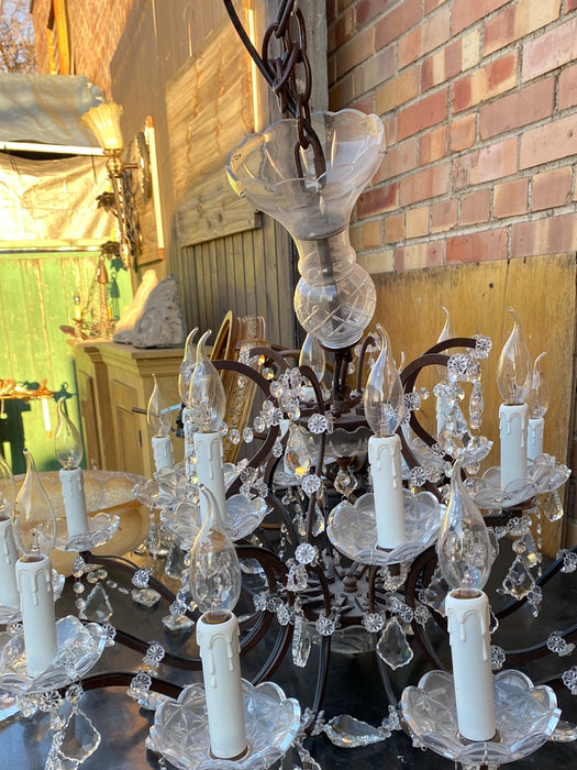 18 LIGHT LARGE MARIA THERESA CHANDELIER