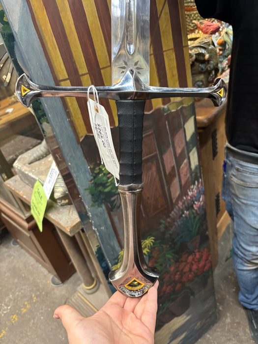BLACK LORD OF THE RINGS SWORD WITH SWORD BELT