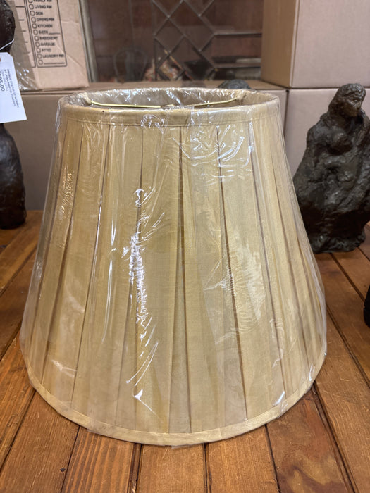GOLD PLEATED SHADE 1 OF 3