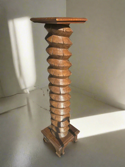 ANTIQUE WINE SCREW PEDESTAL