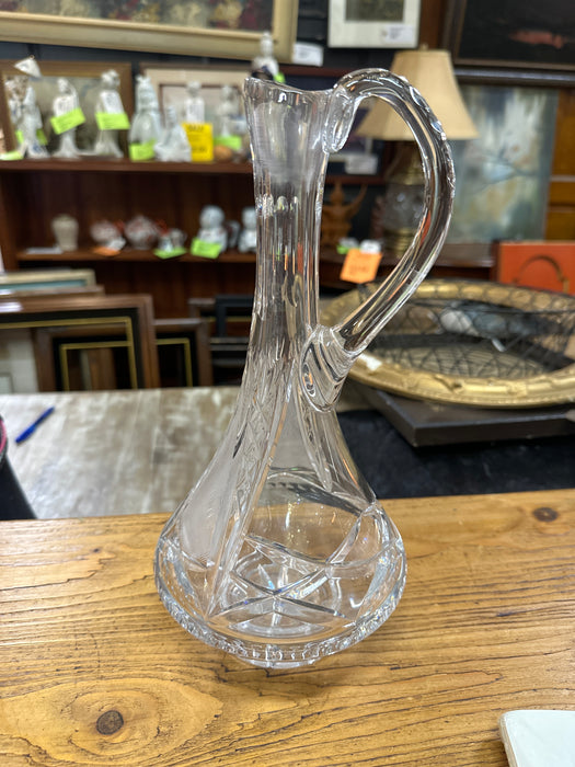 CRYSTAL DECANTER WITH HANDLE