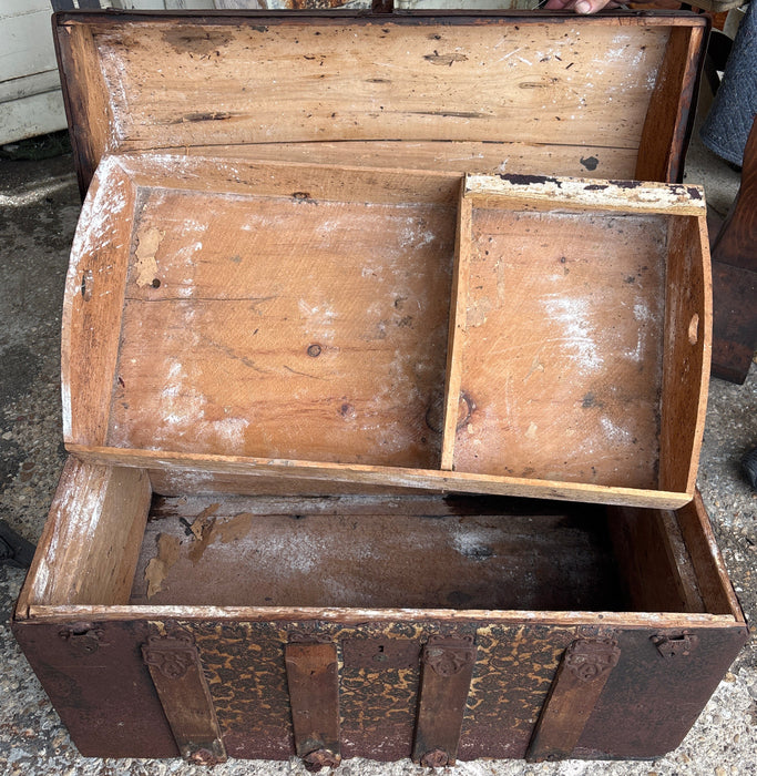DOME TOP STEAMER TRUNK