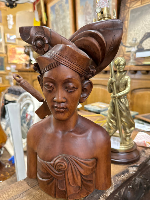 PAIR OF BALINESES WOMAN BUSTS