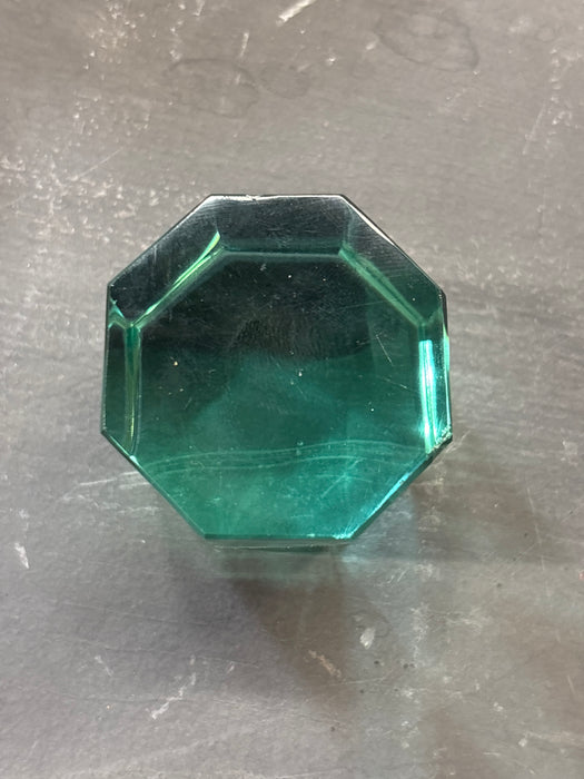 CRYSTAL AQUAMARINE OCTAGON PLINTH AS FOUND