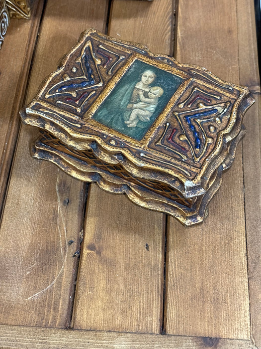 MEDIUM DARK GOLD, RED AND BLUE FLORENTINE BOX WITH PORTRAIT OF WOMAN AND CHILD