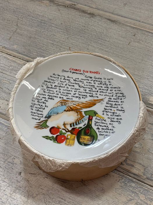 SOCIETE FRANCAISE SET  OF 6 WINE AND CHEES PLATES IN ROOSTER BOX