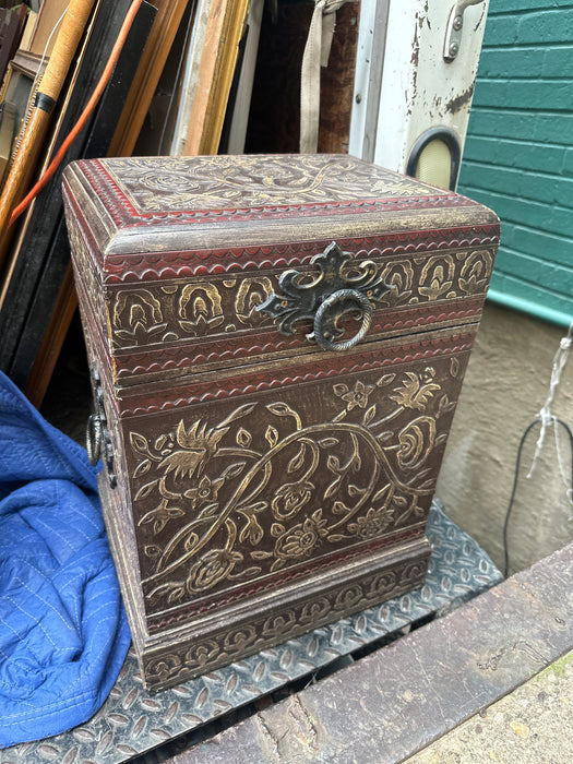 TALL COVERED BOX-AS FOUND