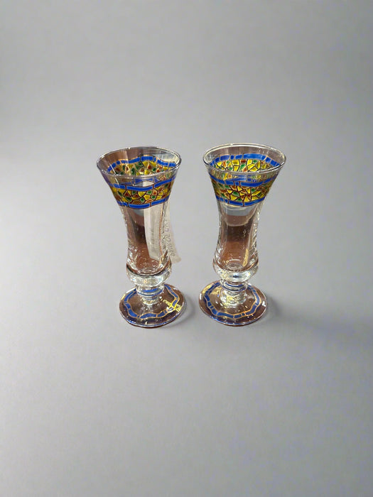 PAIR OF FoOTED CORDIAL GLASSES