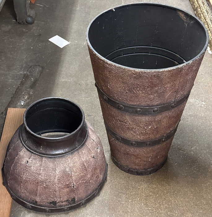 METAL FLOOR VASE
