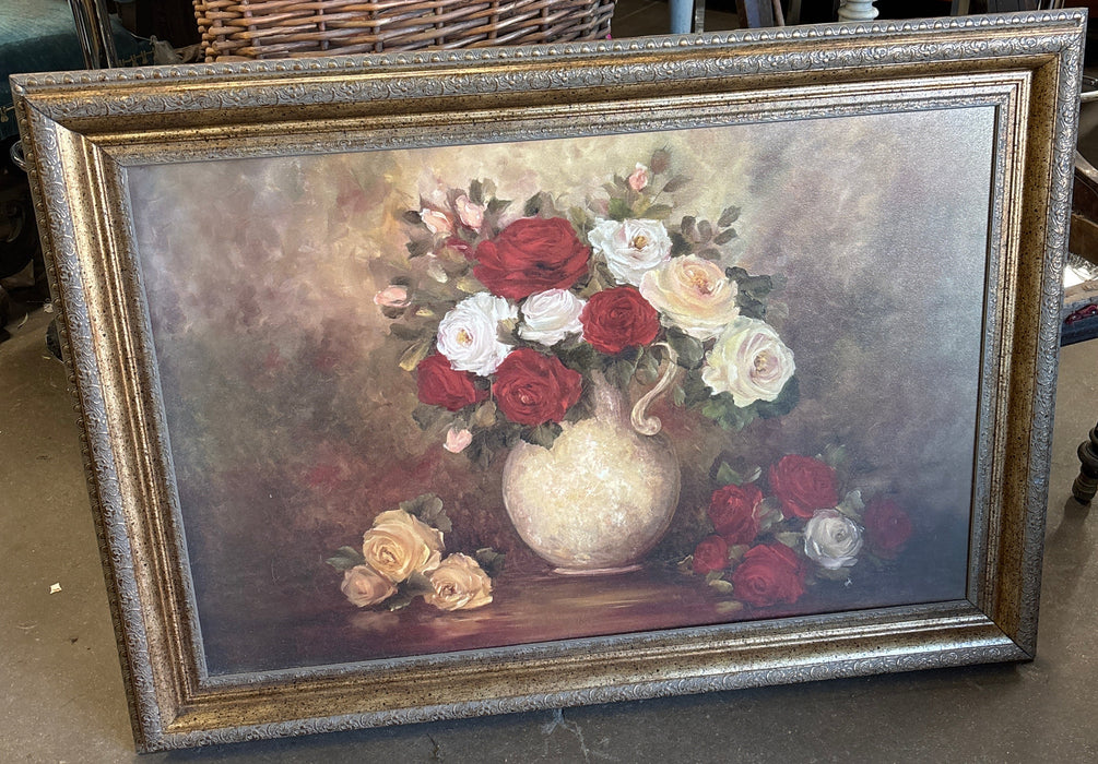 LARGE GILT FRAMED OIL PAINTING OF ROSES IN VASE