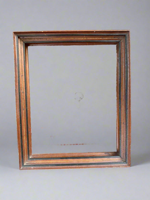 SMALL WALNUT FRAME
