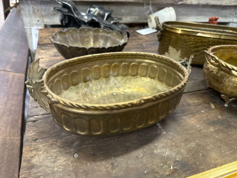 SMALL VINTAGE BRASS PLANTER WITH ORNATE HANDLES