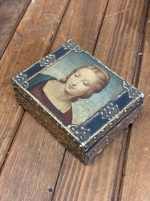 MEDIUM DARK GOLD FLORENTINE BOX WITH PORTRAIT OF WOMAN