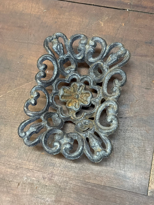 IRON SOAP DISH
