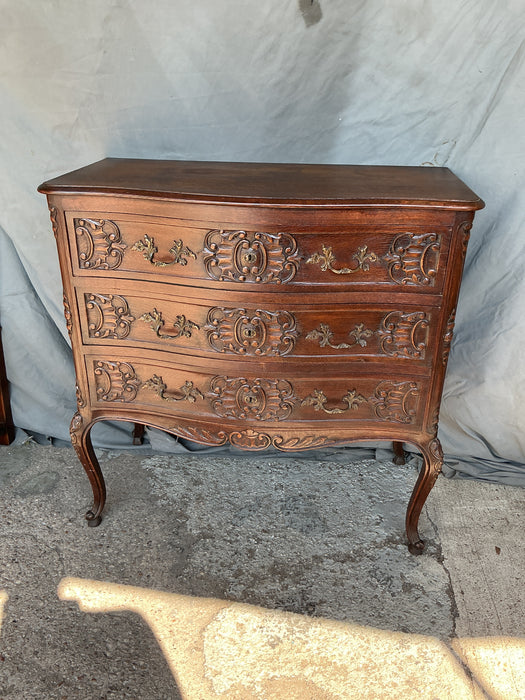 LARGE CARVED DARK OAK COUNTRY FRENCH CHEST