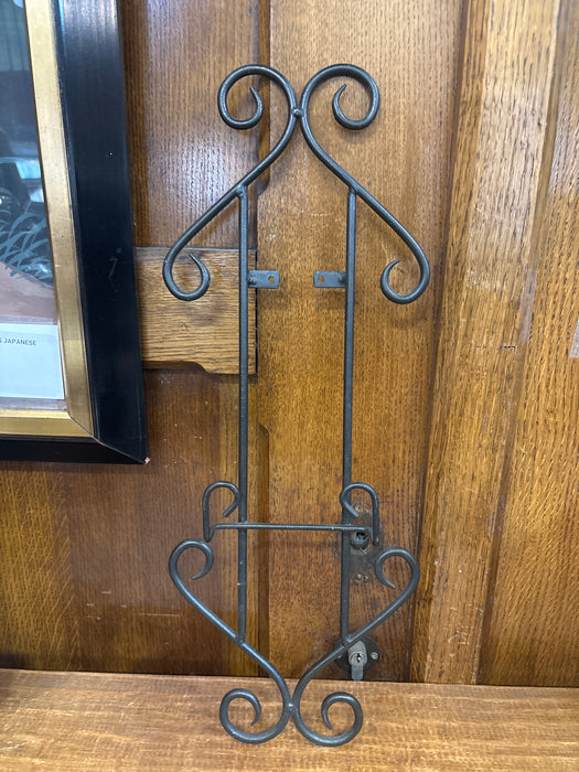 BLACK SCROLLY PLATE STAND 1 EACH OF 2